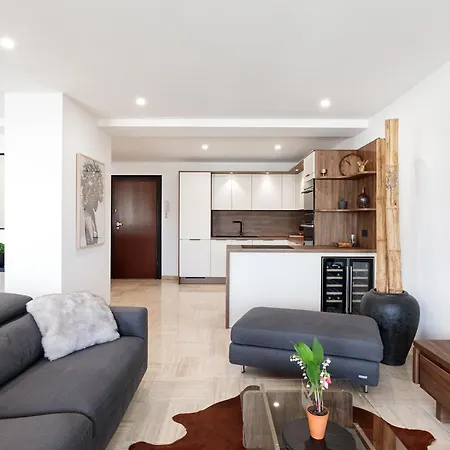 Spacieux De 114 M2 A 5 Min Des Plages - Proximite Tous Commerces Et Transports Апартаменты Антиб
