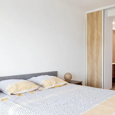 Spacieux De 114 M2 A 5 Min Des Plages - Proximite Tous Commerces Et Transports Апартаменты *