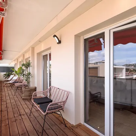 Spacieux De 114 M2 A 5 Min Des Plages - Proximite Tous Commerces Et Transports Antibes